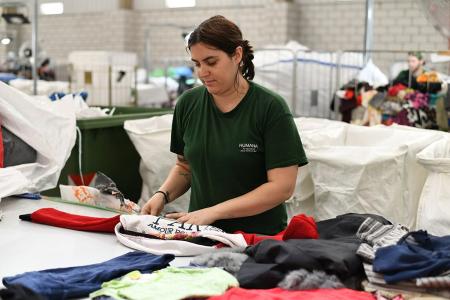 Imagen clasificación textil usado en Humana